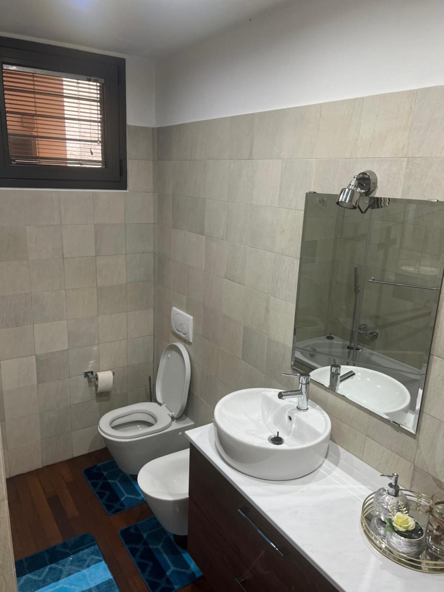 B&B Resilienza - Camera Privata Con Bagno Lecco Ngoại thất bức ảnh