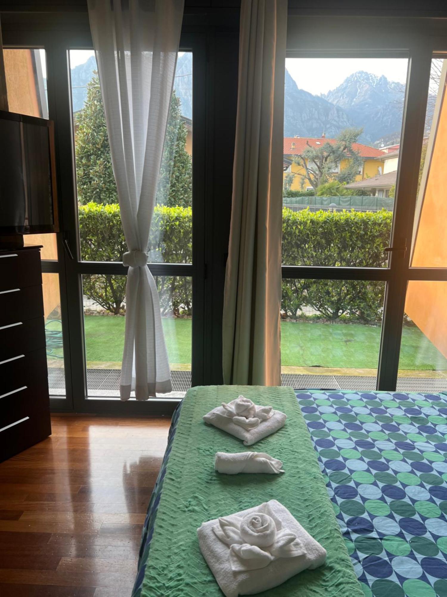 B&B Resilienza - Camera Privata Con Bagno Lecco Ngoại thất bức ảnh