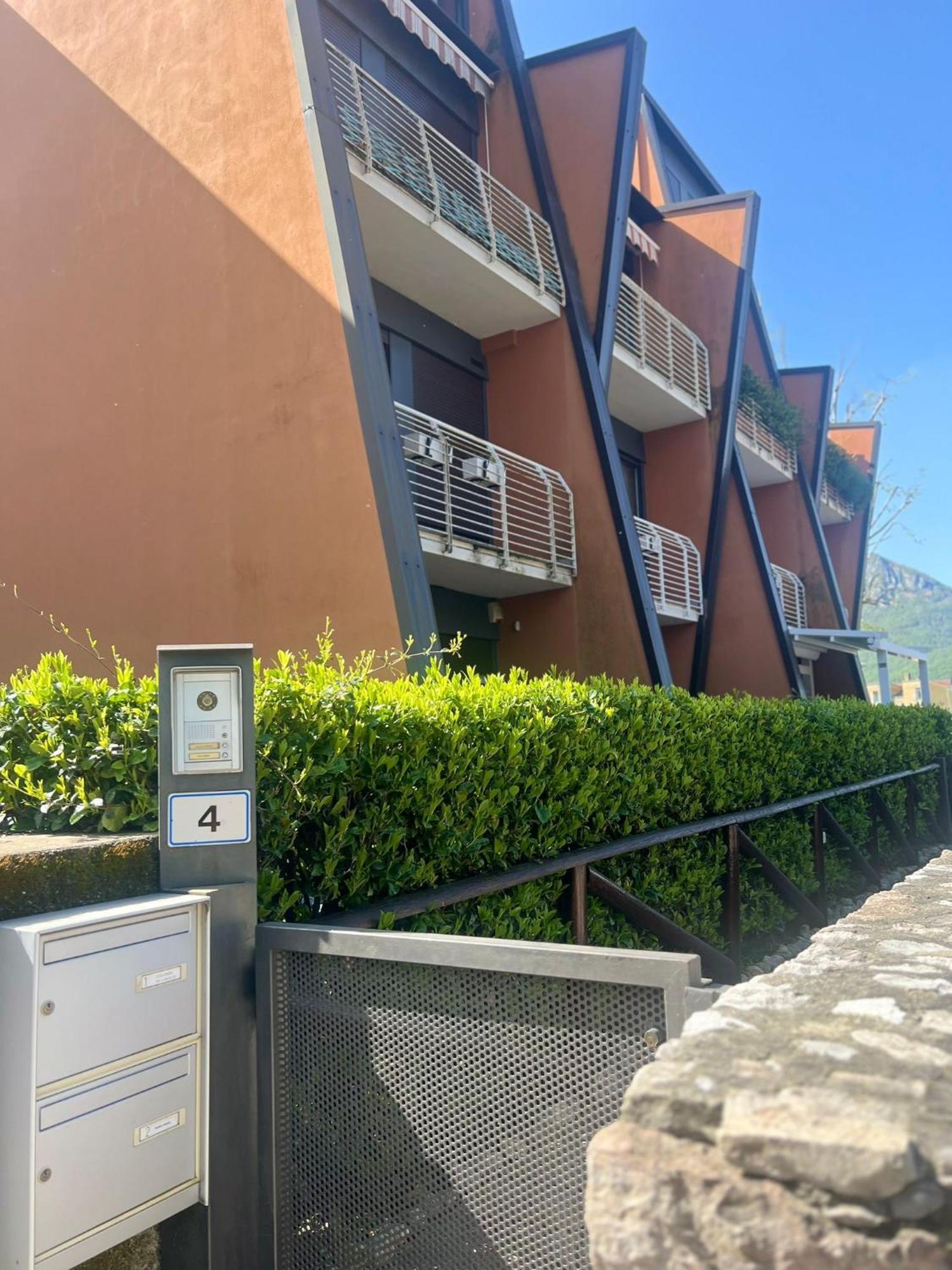 B&B Resilienza - Camera Privata Con Bagno Lecco Ngoại thất bức ảnh