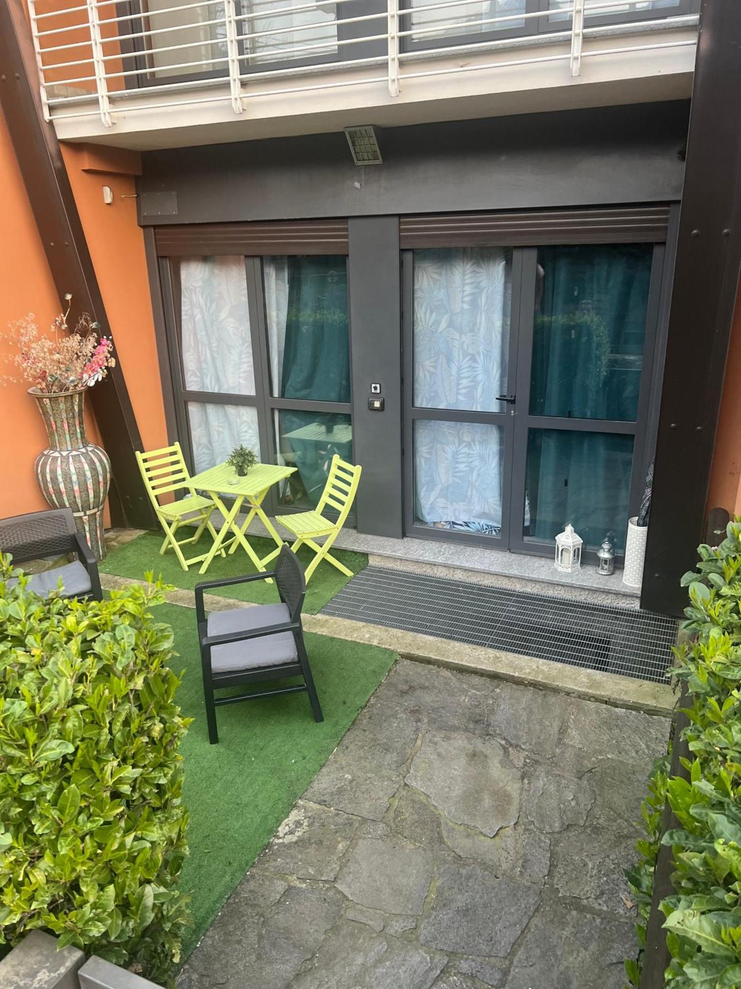 B&B Resilienza - Camera Privata Con Bagno Lecco Ngoại thất bức ảnh